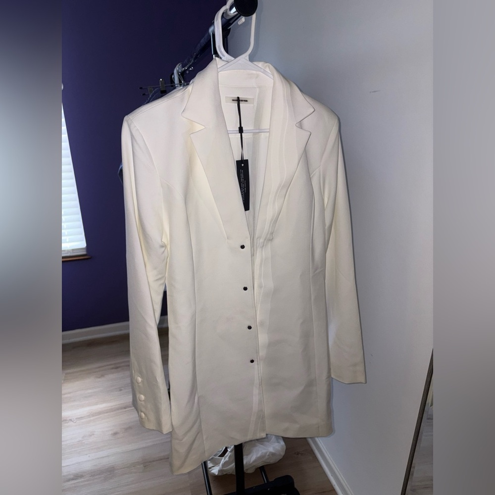 Maniere De Voir White Blazer dress size 8